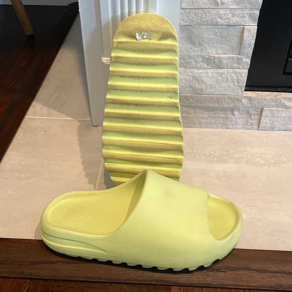 Adidas Yeezy Slide Glow Green - Picture 4 of 7
